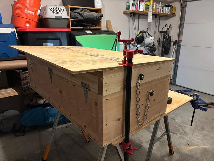 Bee Entrances, Roof overhang, Hardware