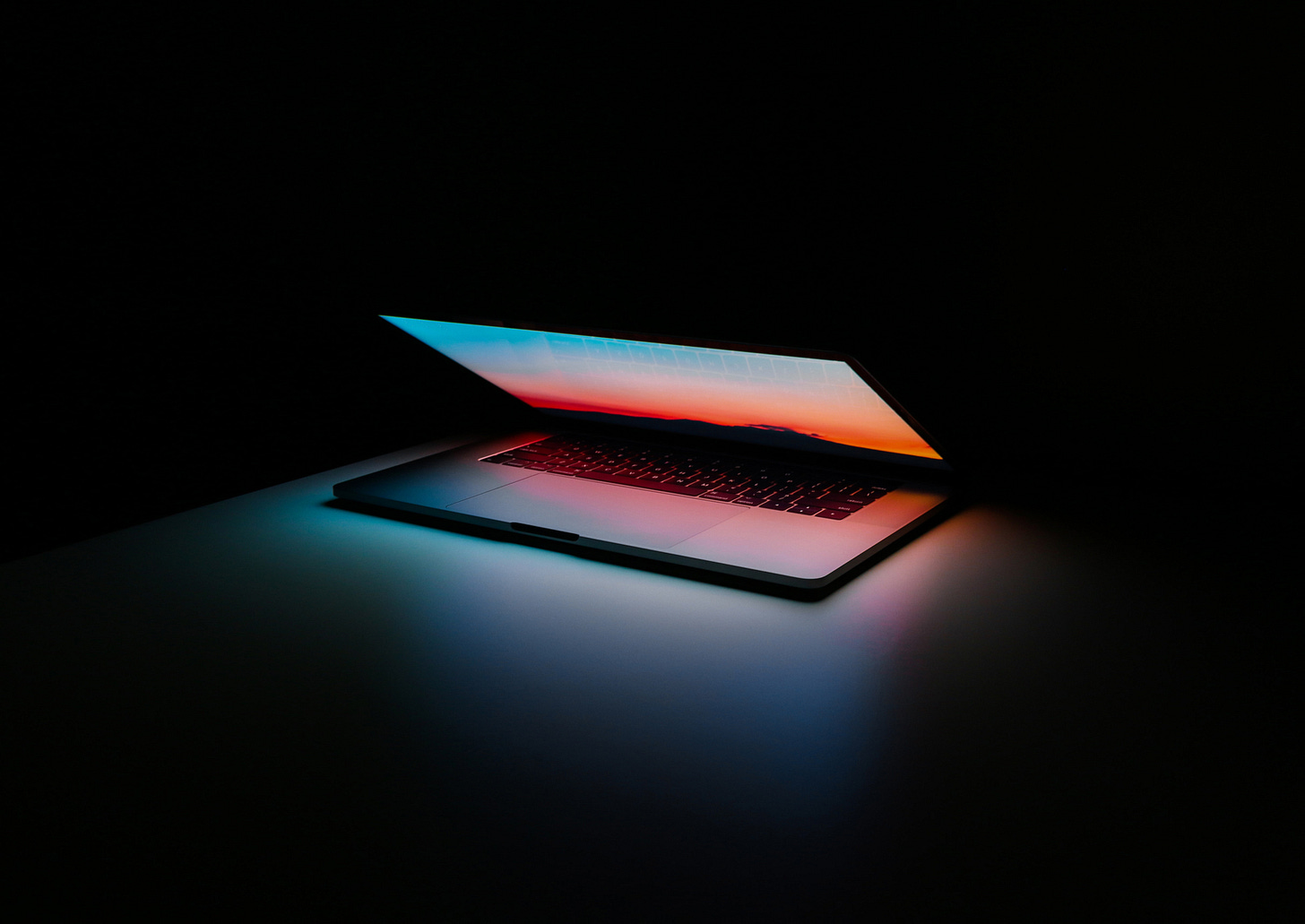 https://unsplash.com/@alesnesetril