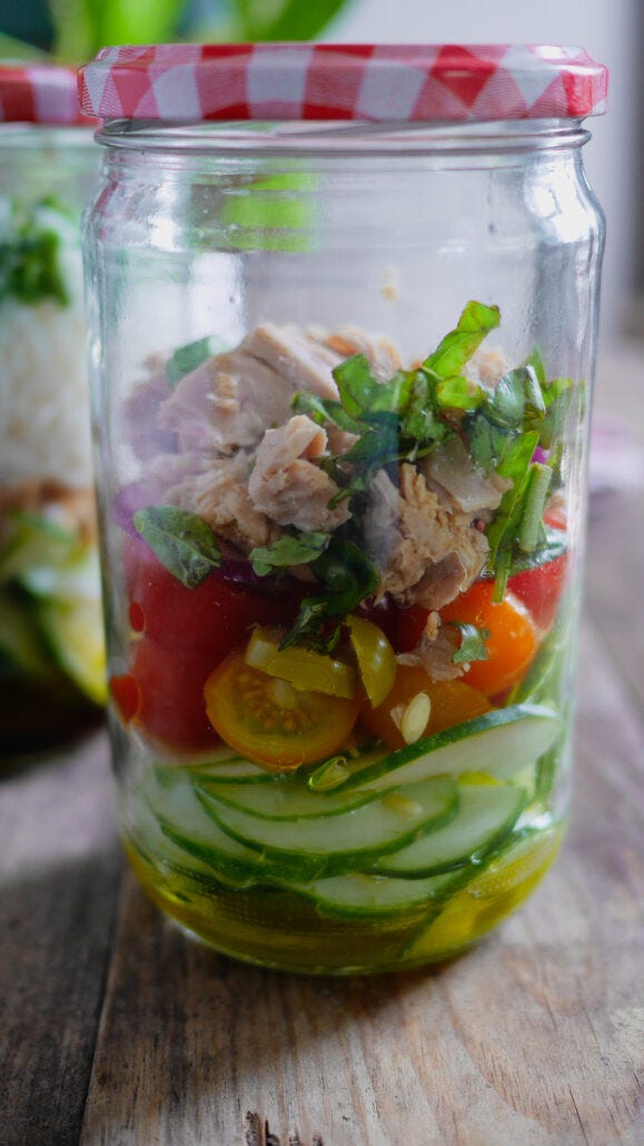 salade fraîcheur thon concombre en bocal, présentation en couches