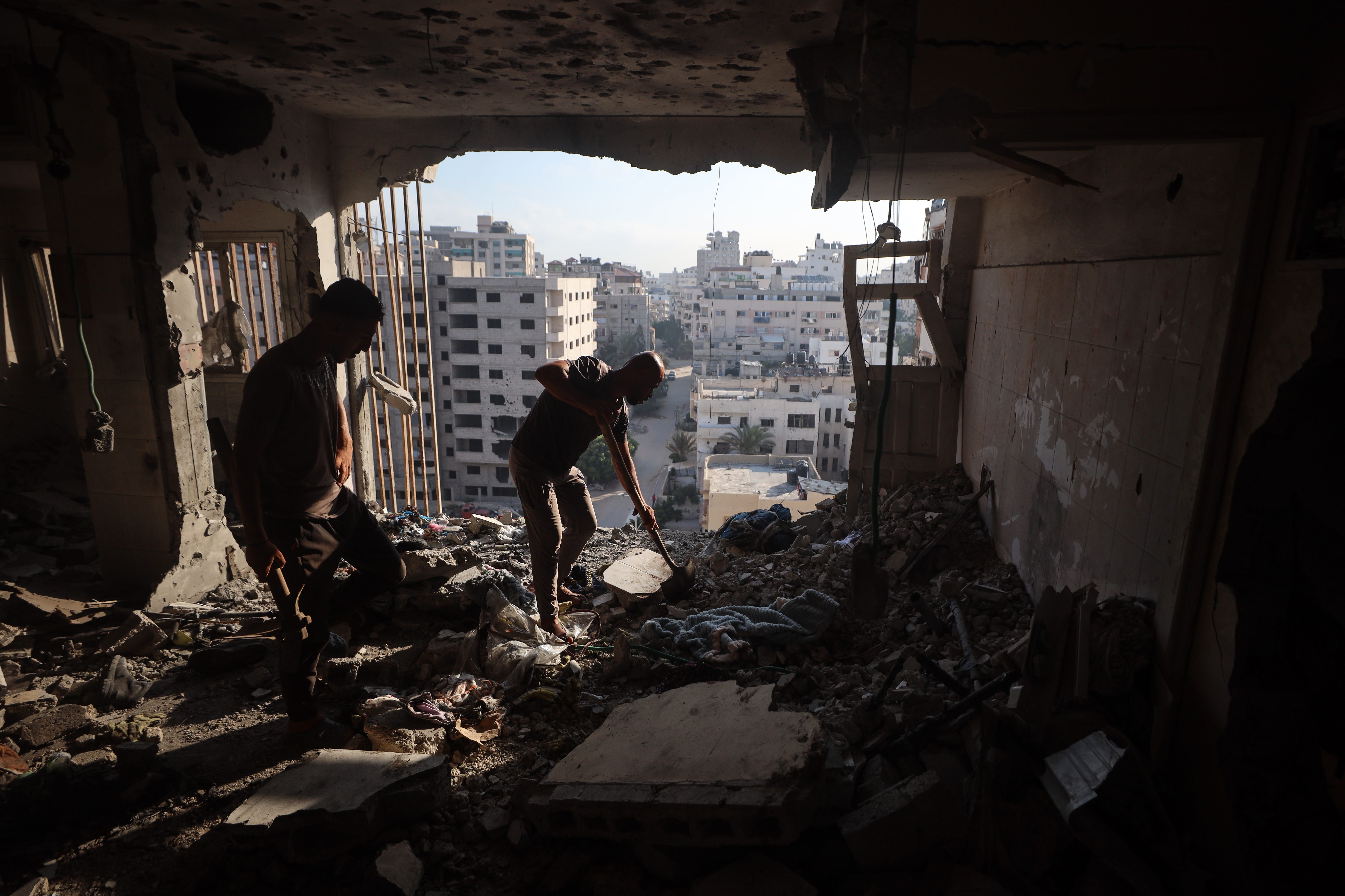 Israel escalates Gaza assault as ceasefire talks stall