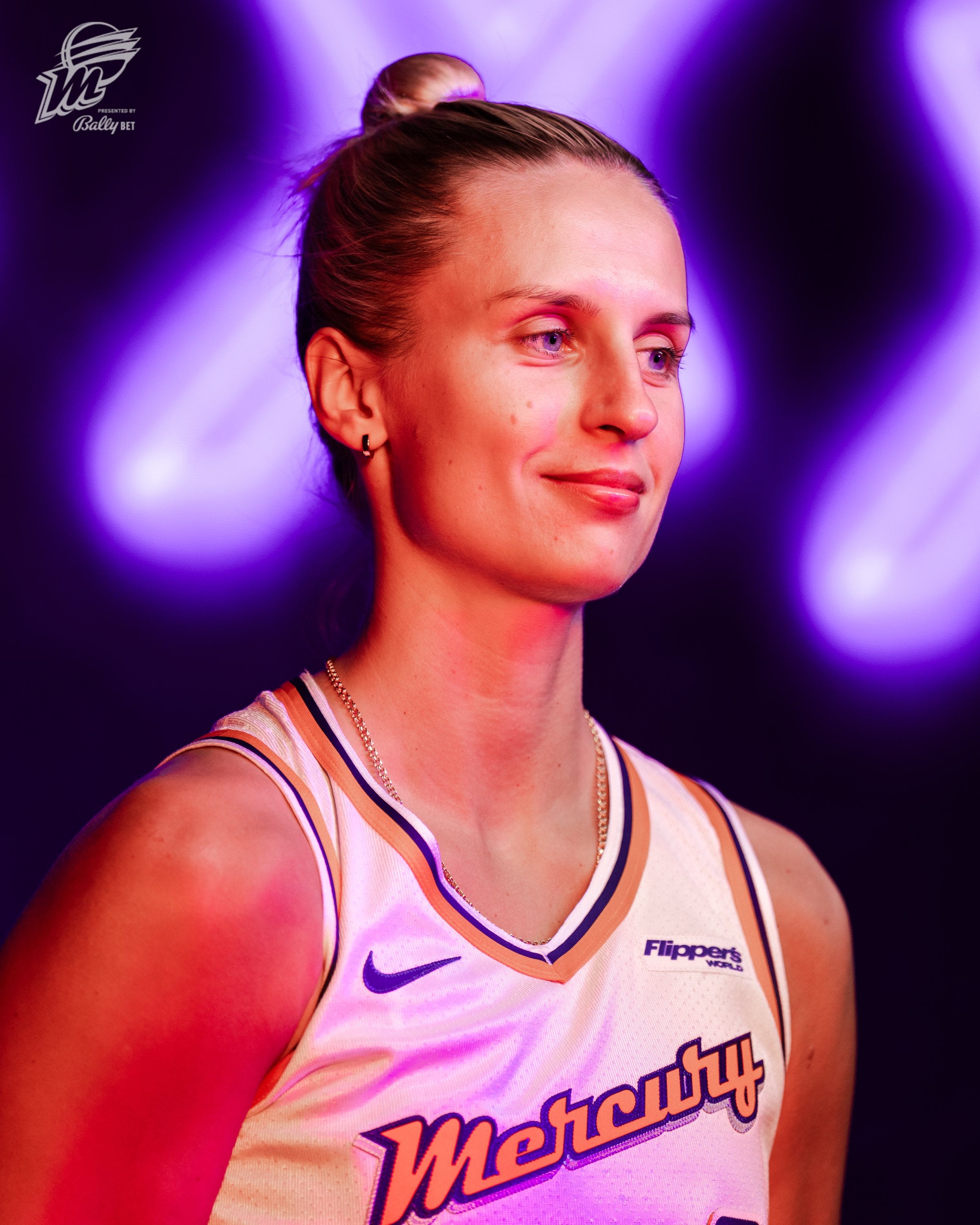 Phoenix Mercury's Kitija Laksa, Murjanatu Musa arrive, Kahleah