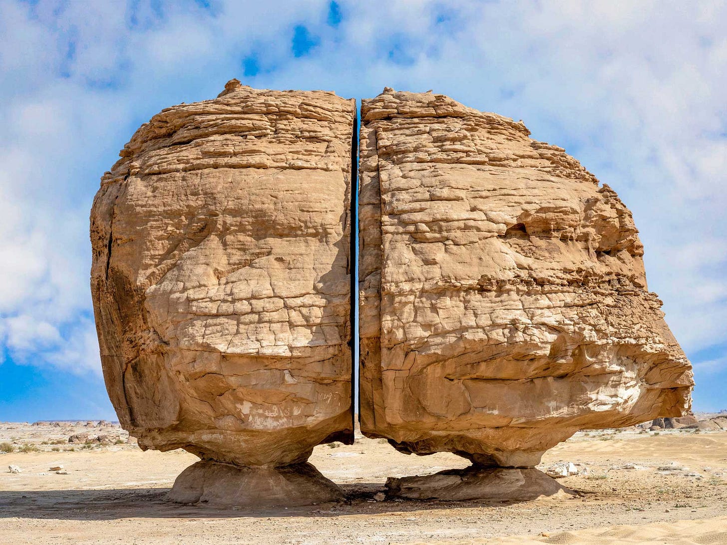 سعوديبيديا - صخرة النصلة