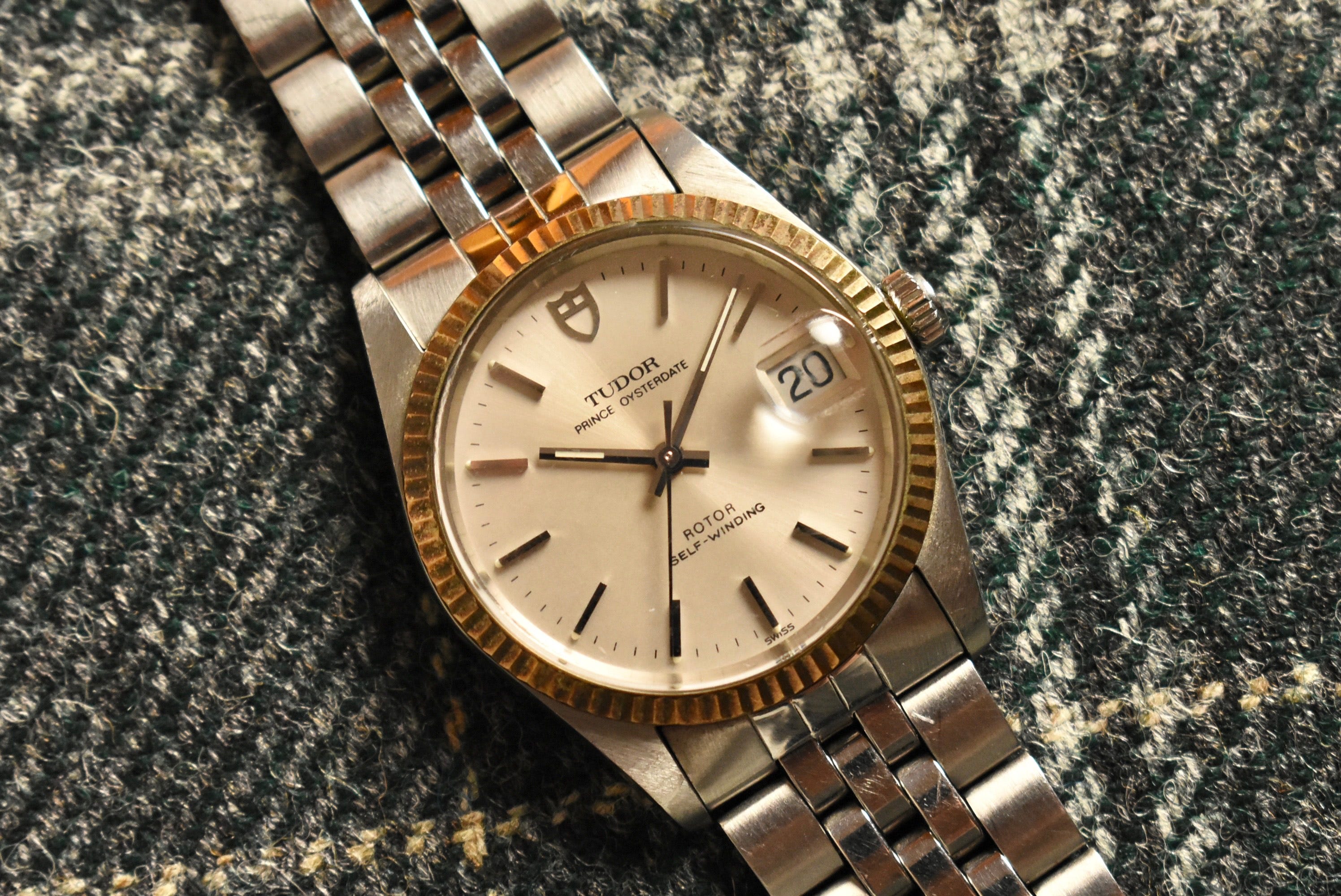 At a Glance: Tudor 74034 - by J. Heffner - pinaplwtchs
