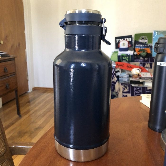 Stanley Classic Easy-Pour Growler