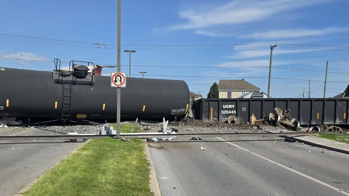 Déraillement d’un train du CN à Repentigny : 45 wagons sortent des rails Déraillement d’un train du CN à Repentigny : 45 wagons sortent des rails
