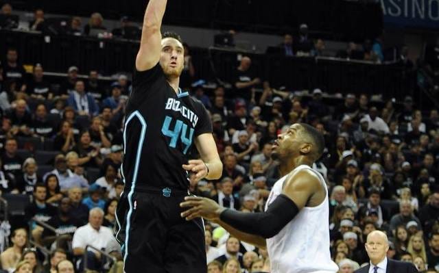 charlotte hornets sting miami heat 96-80 breaking losing streak 2016 images charlotte hornets sting miami heat 96-80 breaking losing streak 2016 images