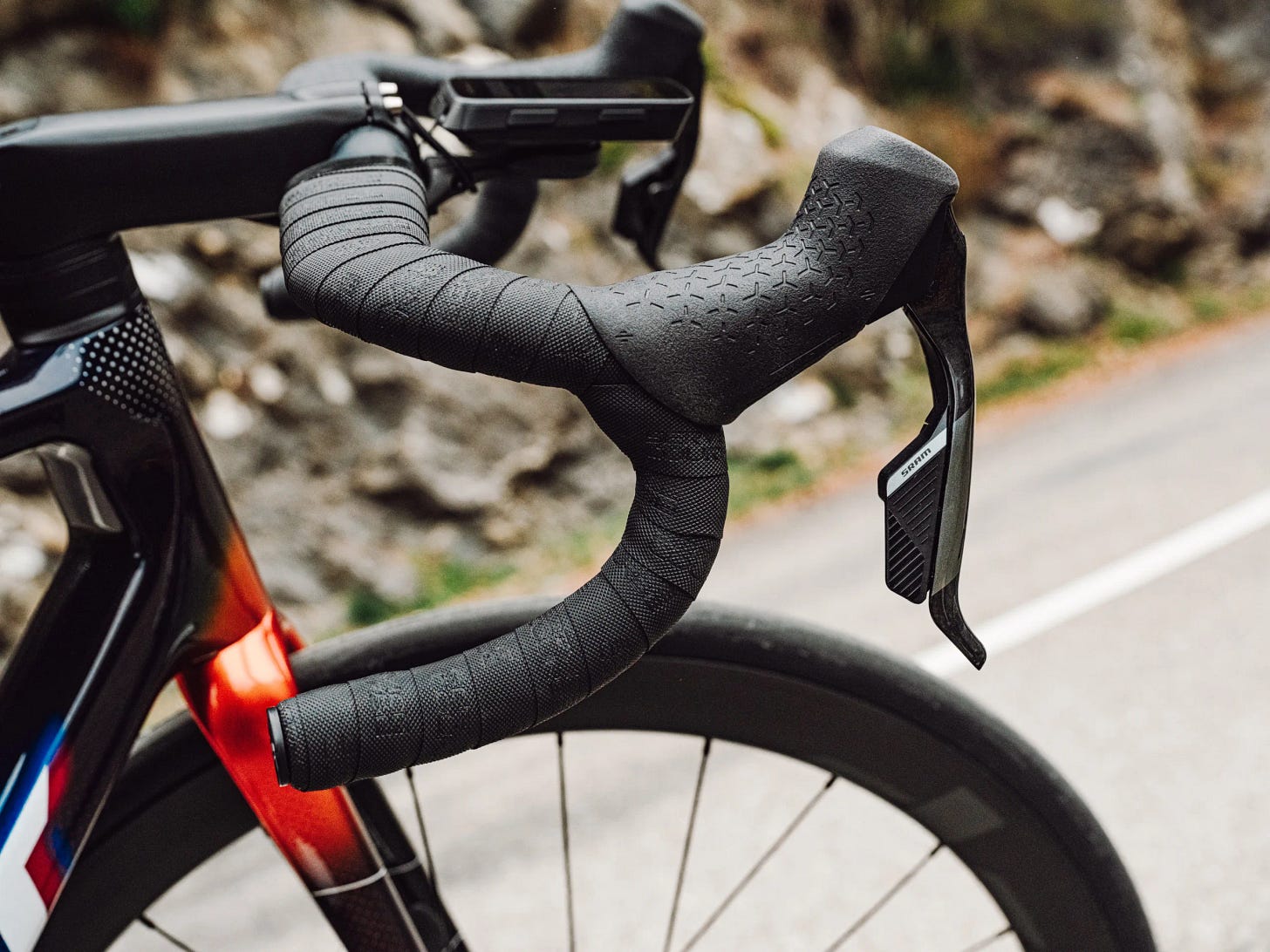 SRAM Updated Force & Rival AXS lever