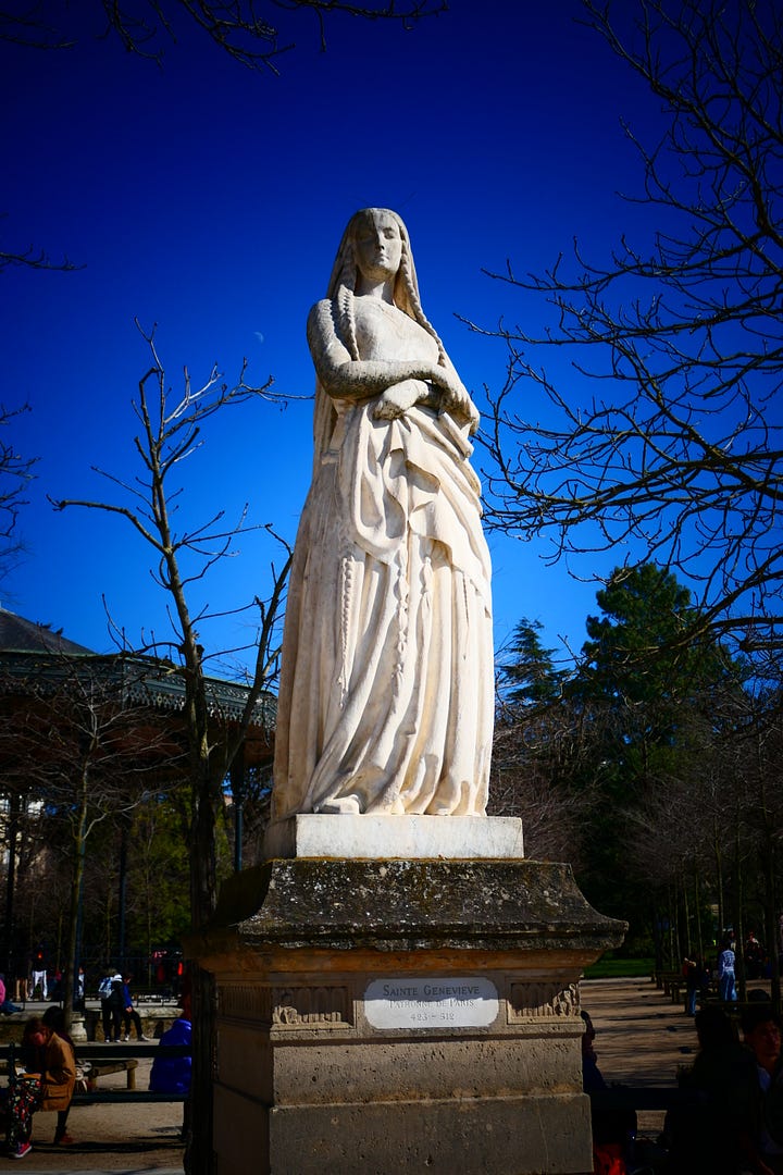 St. Geneviève statues in Paris