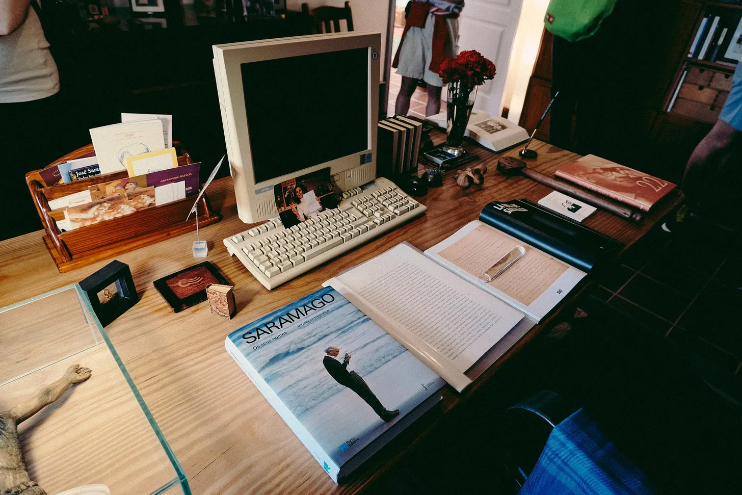 O escritório de José Saramago em sua casa em Lanzarote, nas Ilhas Canárias. Nessa mesa ele escreveu boa parte de "Ensaio sobre a cegueira". Registro feito por mim em abril de 2024.