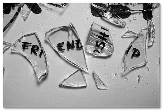 Why Broken Friendships Hurt More Than A Heartbreak