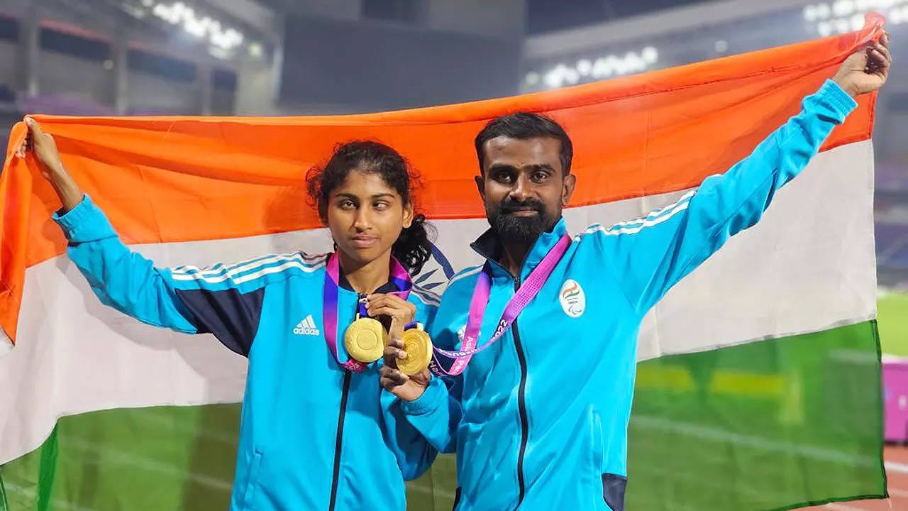 Blind runner Rakshitha bags gold in 1,500m | More sports News - Times of  India