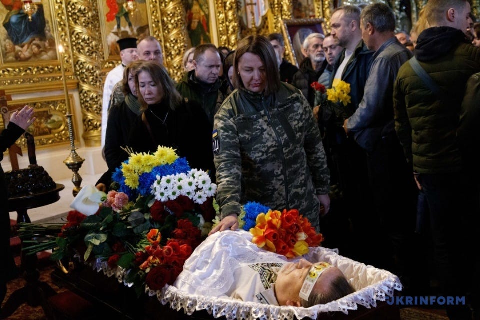 У Києві прощаються з письменником Дмитром Капранови / Фото: Кирило Чуботін. Укрінформ