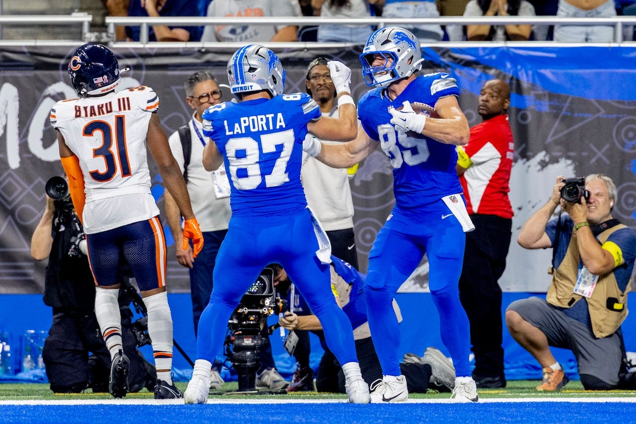 Lions TE undergoes back surgery, season likely over, Dan Campbell says -  mlive.com