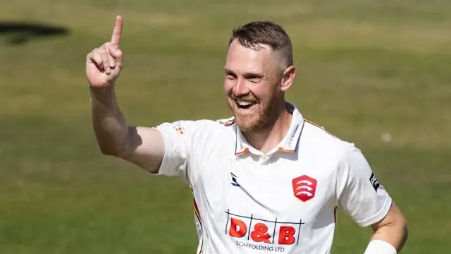 Porter burst helps Essex edge out Worcestershire - Yahoo Sports