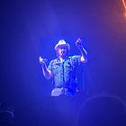 Laughing at Americans