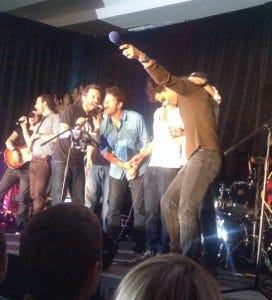 Misha sings backup at VanCon14