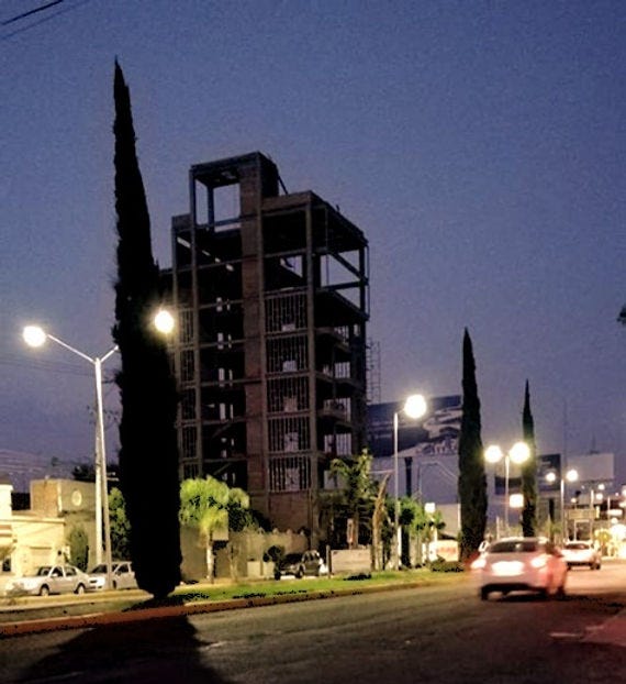Edificio colosio 1006 en construcción Edificio colosio 1006 en construcción