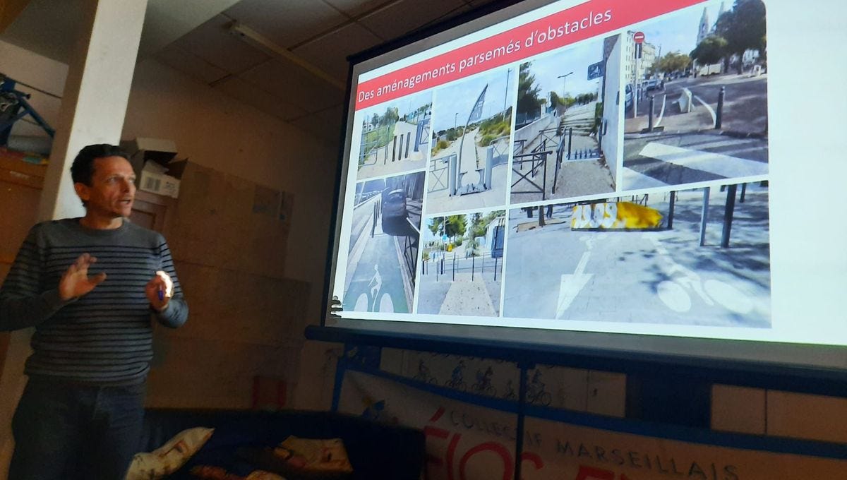 Quand les pistes cyclables sont réalisées, certaines sont ubuesques