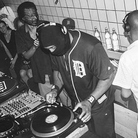 Divagando sobre el techno #7: cuando la música prima sobre todo lo demás