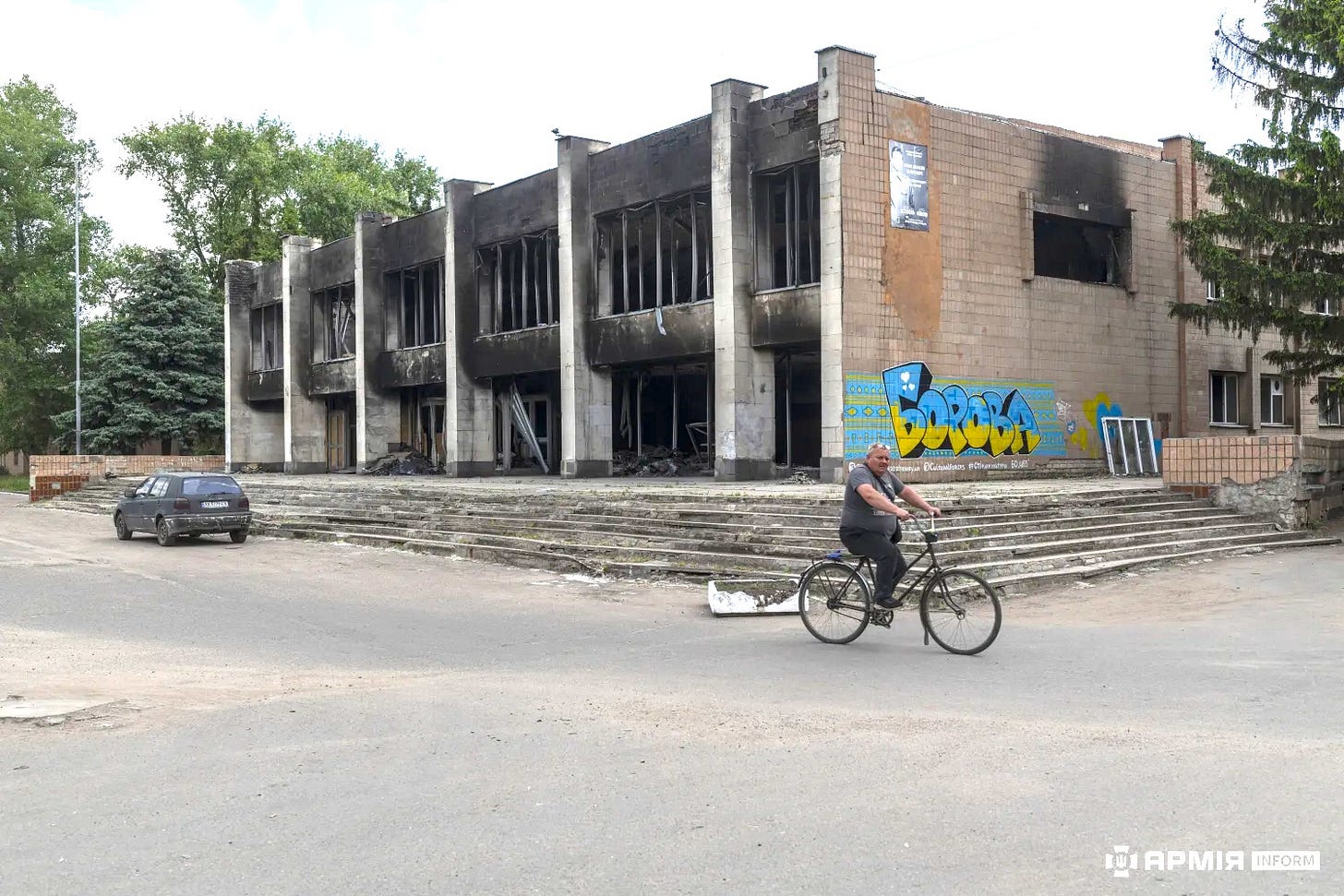 House-of-culture-in-Borova_01.jpg