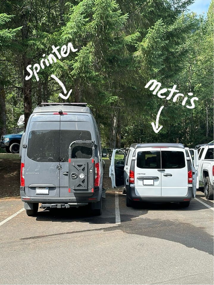 Mercedes-Benz van size comparison: Metris (small) vs Sprinter (big)