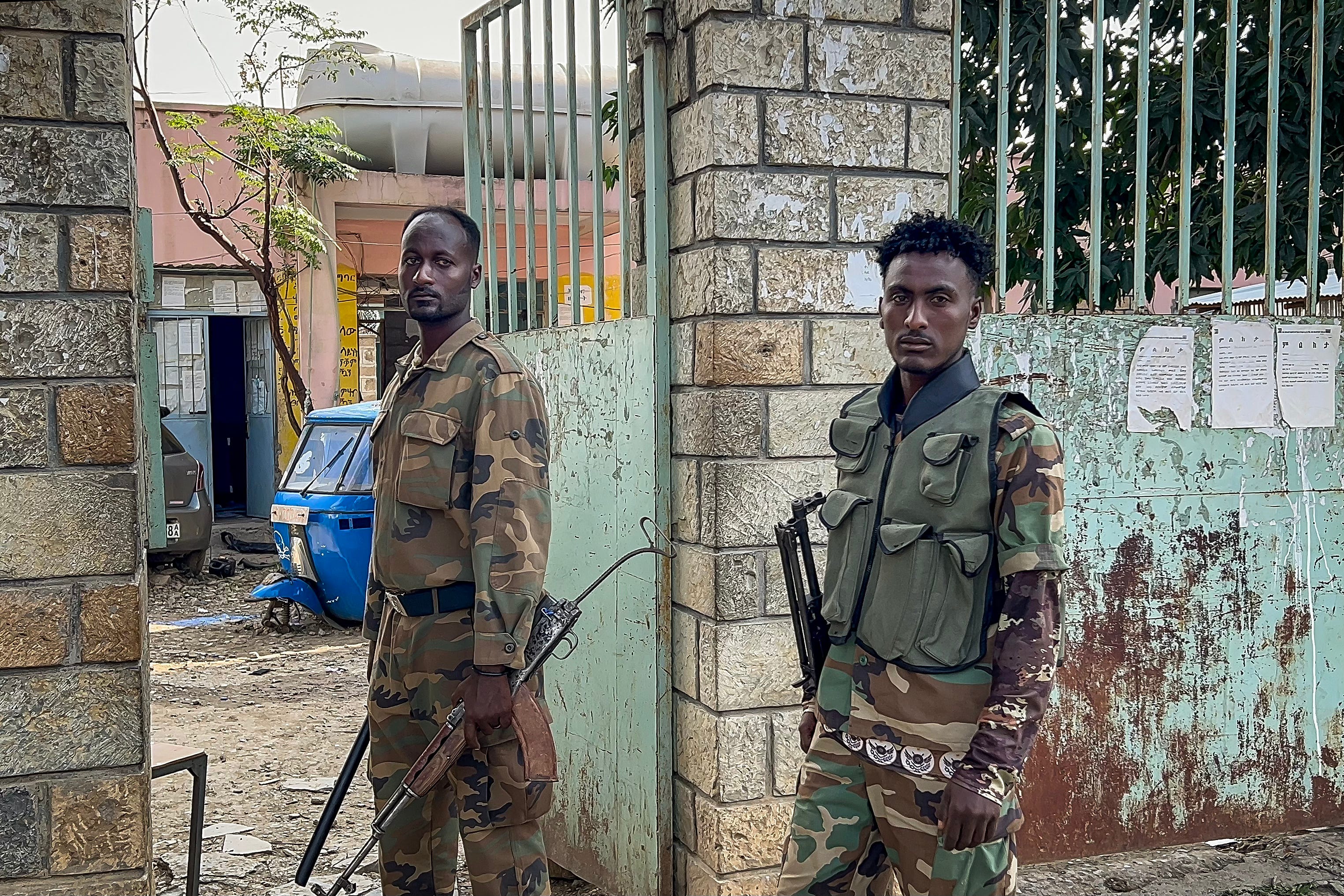 Saudi Arabia, Turkey, Pakistan activate Mecca defense pact; Democrats predict House majority; 17 killed in Ethiopia fighting