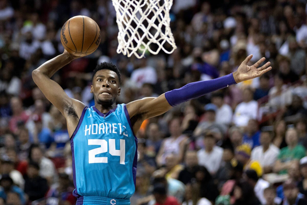 Victor Wembanyama ignites NBA Summer League despite debut struggles | Las  Vegas Review-Journal