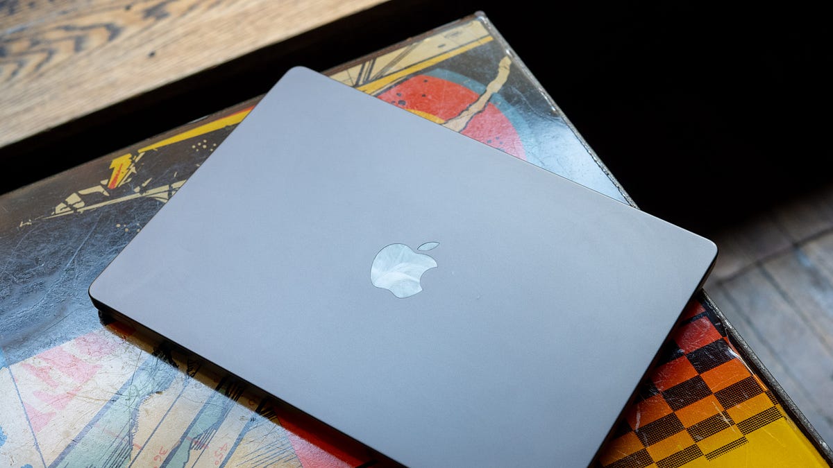 MacBook Pro OLED: Apple sticking with M5 Pro and Max chips at first, M7 chips in 2027