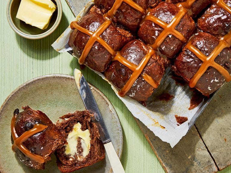 KP+: Everything Hot Cross Buns - by Nicola Lamb