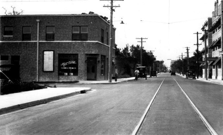 Gillespie Building in 1933. Note the trolly tracks in the middle of the road. Gillespie Building in 1933. Note the trolly tracks in the middle of the road.
