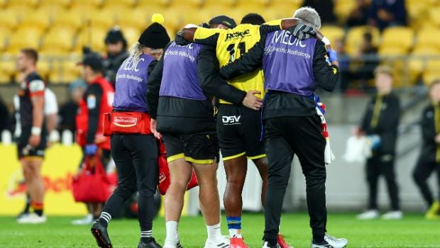 Hurricanes lose All Blacks hopeful Kini Naholo to serious-looking knee  injury | Stuff