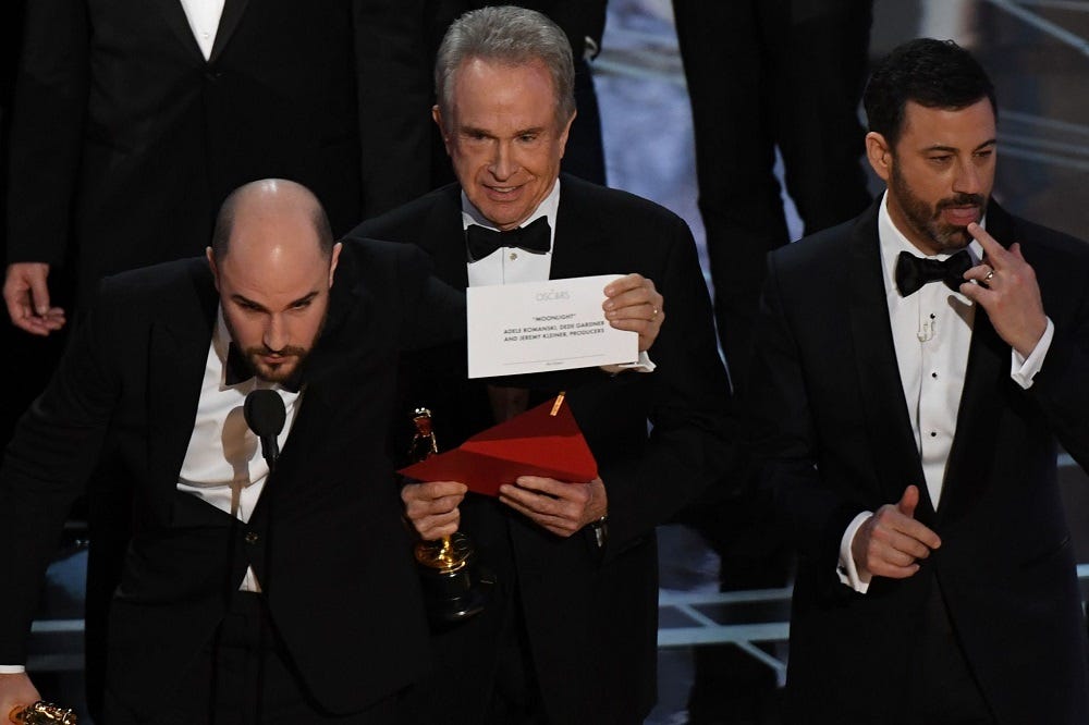 Was 2017 Academy Awards Gaffe Staged plus Dez Duron Tweets, Deletes images Was 2017 Academy Awards Gaffe Staged plus Dez Duron Tweets, Deletes images