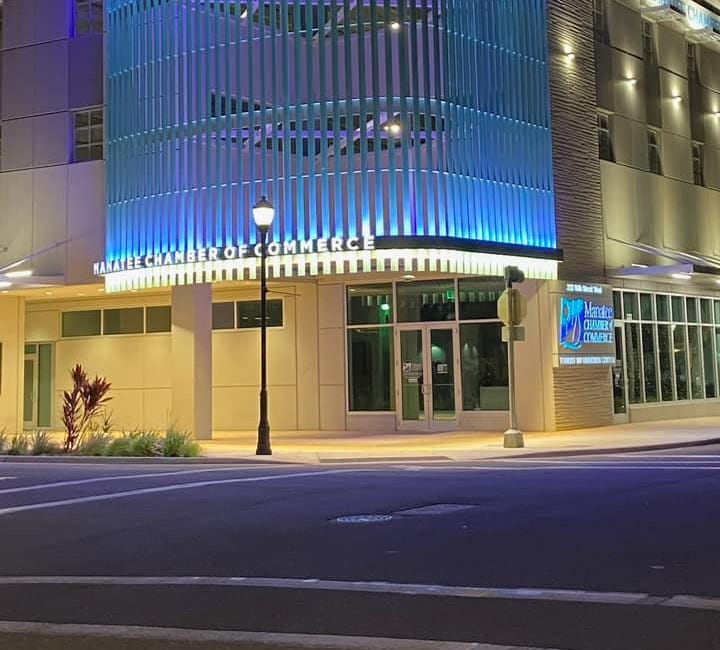 Bradenton Shines Periwinkle Blue for Stomach Cancer Awareness