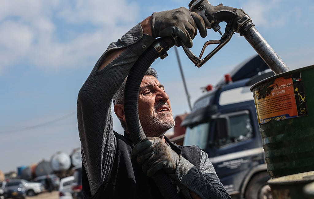 Tyler Cowen: Why Oil Price Spikes Could Spark a Global Recession