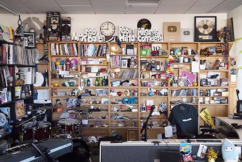 SEMILOAD – Desconstruindo o canal mais importante (?) da música hoje, o Tiny  Desk Concerts. Está preparado para isso?
