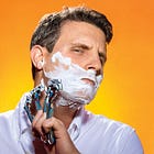 Tu ne devineras jamais le produit qui a rendu milliardaire cet homme en 4 ans. 