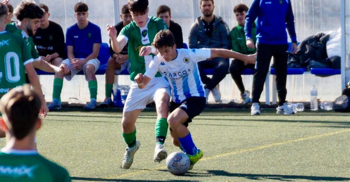 Yeray González en el Hércules Juv. B - Novelda Unión Juv. A Yeray González en el Hércules Juv. B - Novelda Unión Juv. A