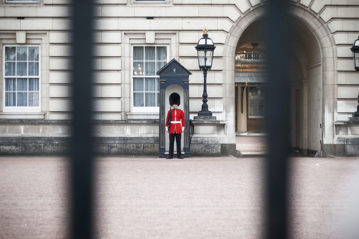 Royal Guard guarding the Buckingham Palace Royal Guard guarding the Buckingham Palace