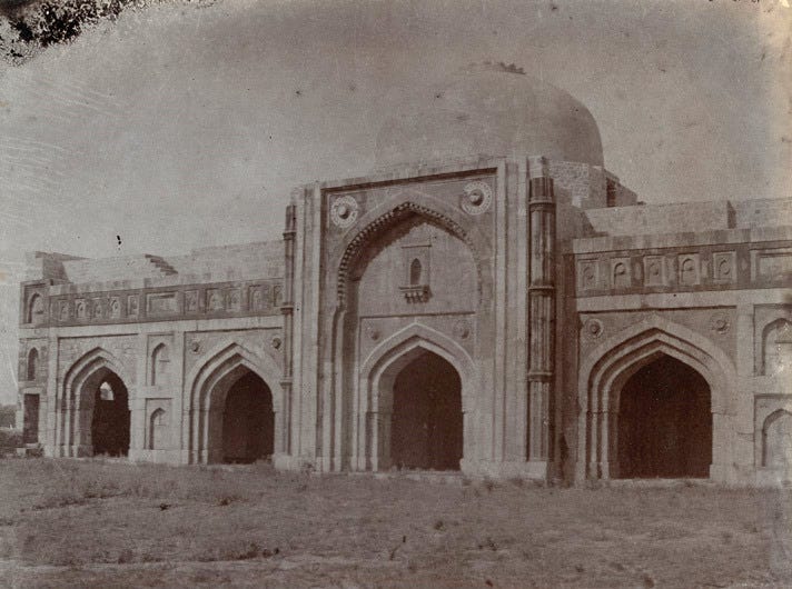 File:Main facade of Jamali Kamali Mosque 1885.jpg