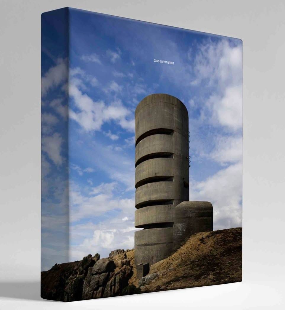 No photo description available.