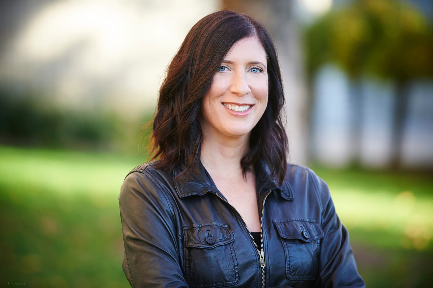 Contact — LINDSAY SCHOENBOHM Contact — LINDSAY SCHOENBOHM