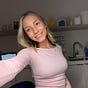 Elly Casey's avatar