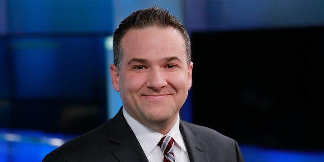 Fox News Senior Vice President of News and Politics Alan Komissaroff died on Friday after suffering a heart attack at his home nearly two weeks ago. He was 47 years old. Fox News Senior Vice President of News and Politics Alan Komissaroff died on Friday after suffering a heart attack at his home nearly two weeks ago. He was 47 years old.