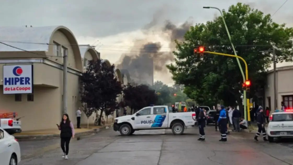 Desde la Cooperativa Obrera aseguraron que el incendio en el Hiper fue una falla técnica