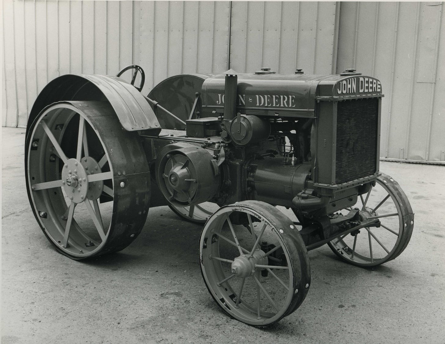 The John Deere Model D tractor was introduced in 1923 and became the ... The John Deere Model D tractor was introduced in 1923 and became the ...