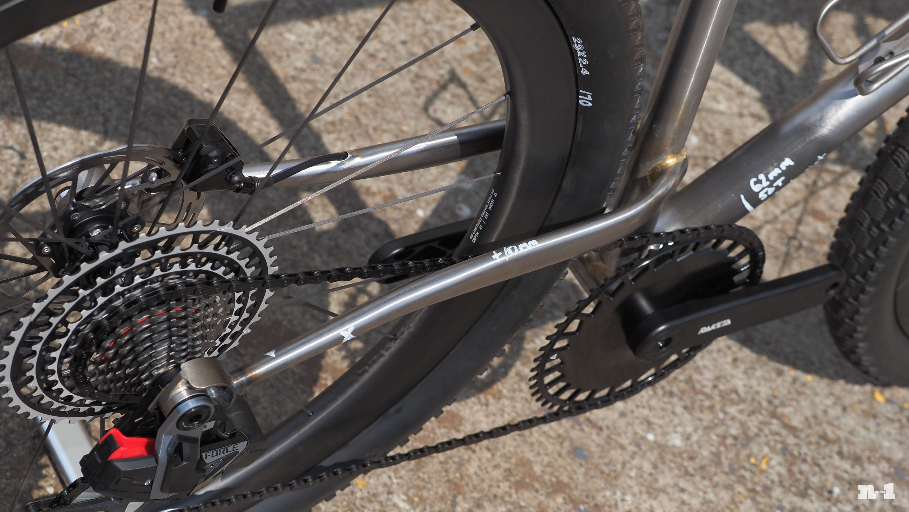 Schön Design Mike Garrigan gravel bike chainstays