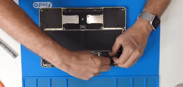 MacBook Neo teardown