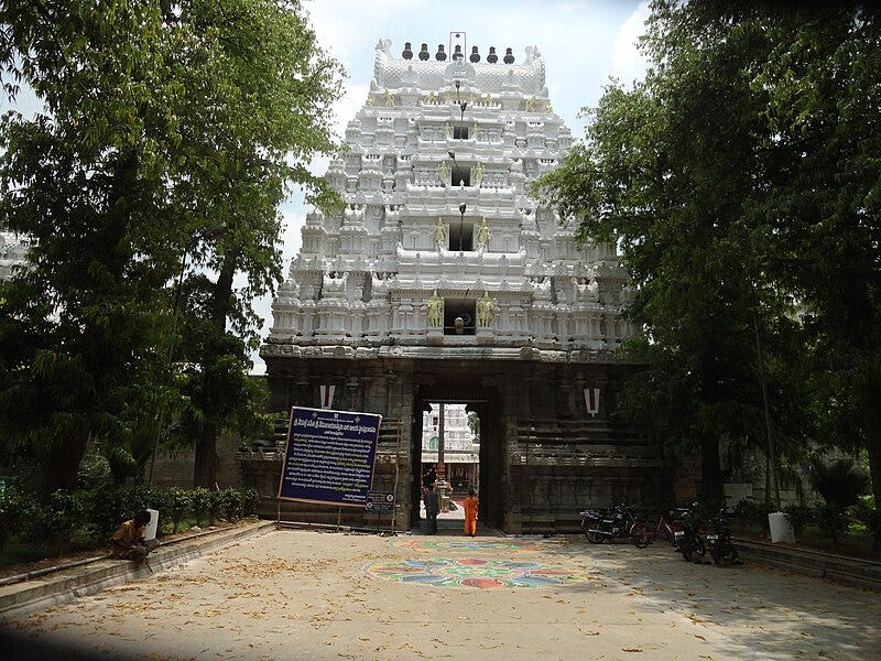 వేదనారాయణ స్వామివారి ఆలయ రెండో గోపురం
