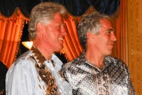 Jeffrey Epstein and former President Bill Clinton appear in an undated photo released by the Justice Department Ο Τζέφρι Έπσταϊν και ο πρώην πρόεδρος Μπιλ Κλίντον εμφανίζονται σε μια αχρονολόγητη φωτογραφία που κυκλοφόρησε από το Υπουργείο Δικαιοσύνης