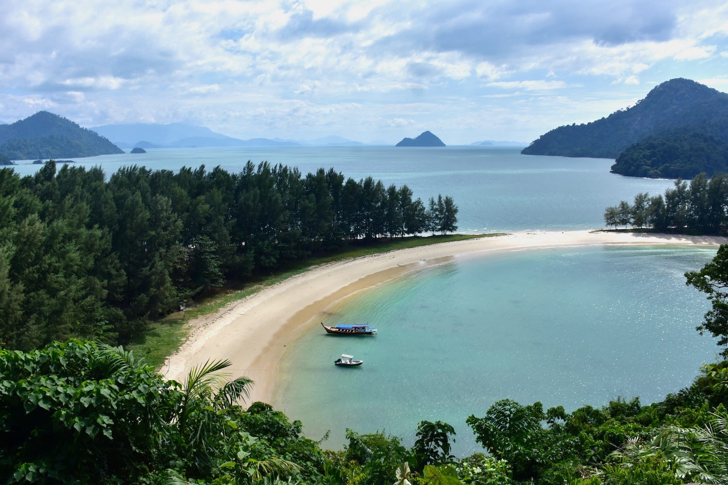 Nevaralar buvilarni sikayotgan porno video Toliq yalangoch Alba